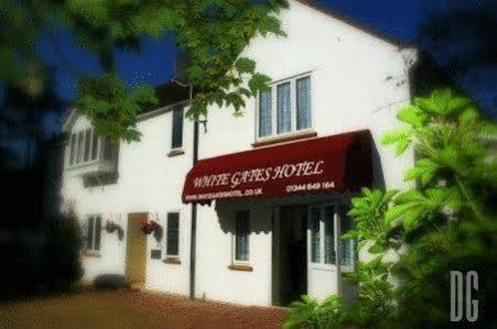 White Gates Hotel Binfield Buitenkant foto